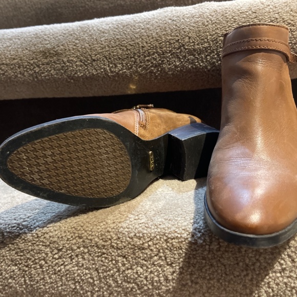 Ralph Lauren boots - Picture 3 of 4